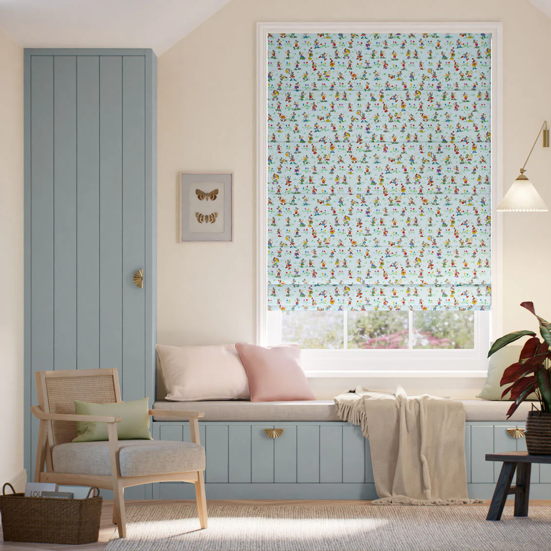 Mickey & Minnie Blue Roman Blind