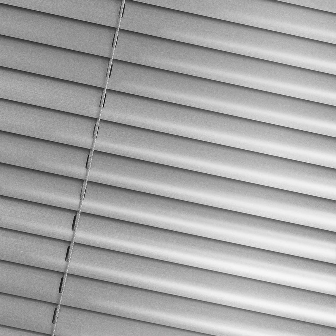 Spirit Mirror - 25mm Slat Venetian Blind - Image 2
